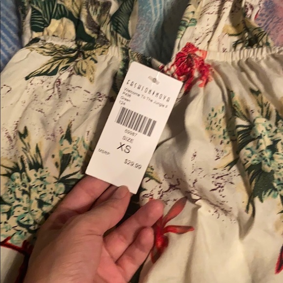 Fashion novas “Welcome to the jungle” romper - Picture 6 of 8